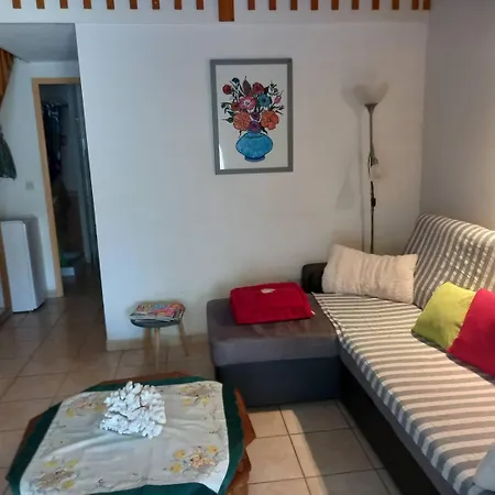 Holidayland 318 T2 Mezzanine 4 Couchages Climatise Avec Veranda 纳博讷普拉日